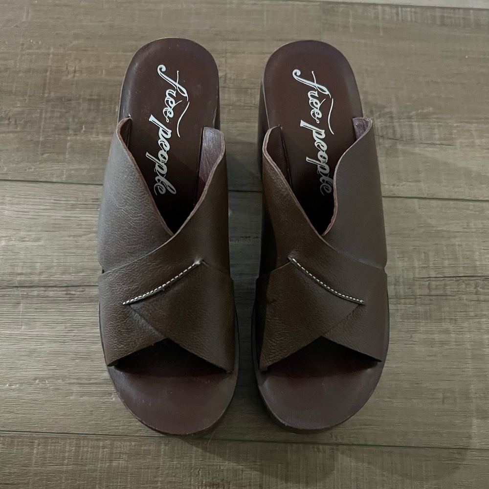Free People Dark Brown Leather Kora Platform Mules, size 7